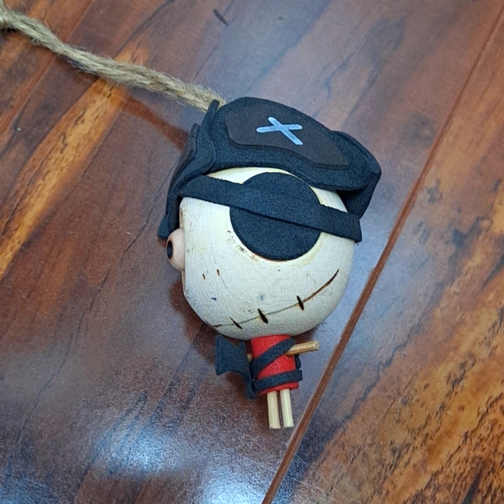 Pier 1 Imports Crazy Heads Pirate Themed Wooden Ornament - Picture 2 of 3
